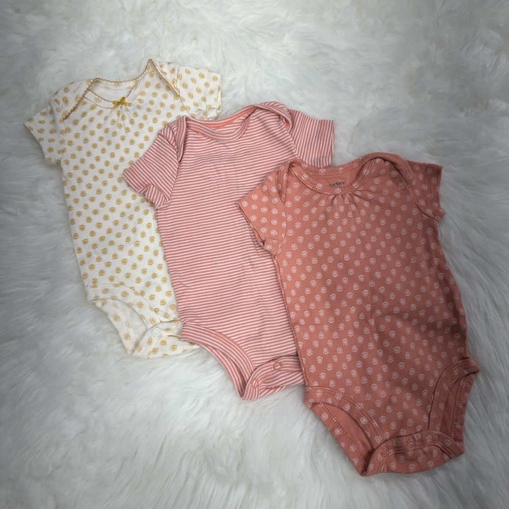 Carter’s Baby Girl bodysuit bundle 
Size 3 months​ - Picture 2 of 10